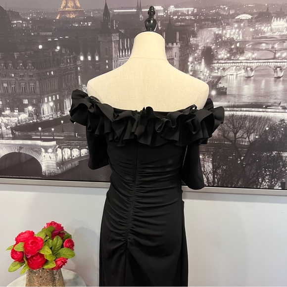 Xscape Black Ruffled Off The Shoulder Maxi Evening Gown NWT - Reemoly - Picture 12 of 16